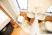 Lataa kuva Galleria-katseluun, Adria Twin 600 SP