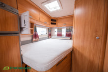 Lataa kuva Galleria-katseluun, ADRIA CORAL RED S 650 SP