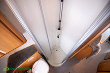 Ladda upp bild till gallerivisning, Hymer B564