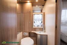 Lataa kuva Galleria-katseluun, Adria Matrix Axess M 680 SL