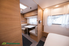 Lataa kuva Galleria-katseluun, Adria Adora