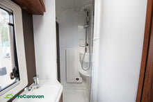 Lataa kuva Galleria-katseluun, Adria Coral Supreme S 670SLT