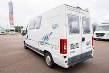 Lataa kuva Galleria-katseluun, Adria Twin