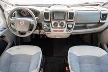 Lataa kuva Galleria-katseluun, Adria Coral S 680 SP