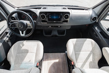 Ladda upp bild till gallerivisning, Hymer B 580 MC