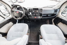 Ladda upp bild till gallerivisning, HYMER HC 372 640