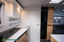 Lataa kuva Galleria-katseluun, Adria Action