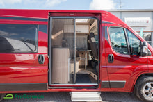 Ladda upp bild till gallerivisning, ROADCAR R600