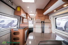 Lataa kuva Galleria-katseluun, Adria TWIN ACTIVE