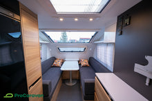 Lataa kuva Galleria-katseluun, Adria Action