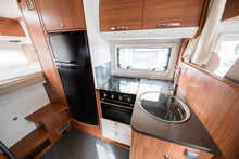 Lataa kuva Galleria-katseluun, Adria MATRIX M 680 SP