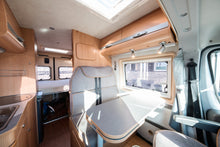 Lataa kuva Galleria-katseluun, Adria 600 Twin