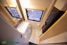 Lataa kuva Galleria-katseluun, Adria Action