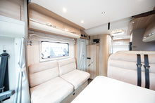 Lataa kuva Galleria-katseluun, Adria Matrix M 680 SP