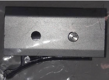 Lataa kuva Galleria-katseluun, Thule Omnistor 5200 tukijalan yläkiinnike oikea