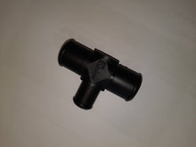 Lataa kuva Galleria-katseluun, T-kappale muovia, 16x22x22 mm