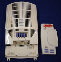 Lataa kuva Galleria-katseluun, Muuntaja Dometic 450VA 230V->12V