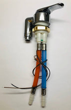 Lataa kuva Galleria-katseluun, Suihkunsekoittaja Twist kromi yläpuol