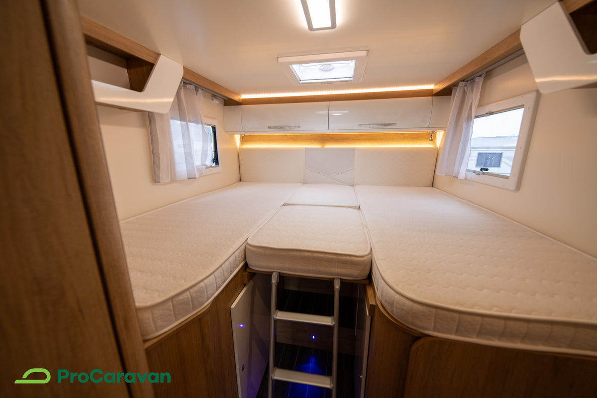 CI Elliot 84 XT