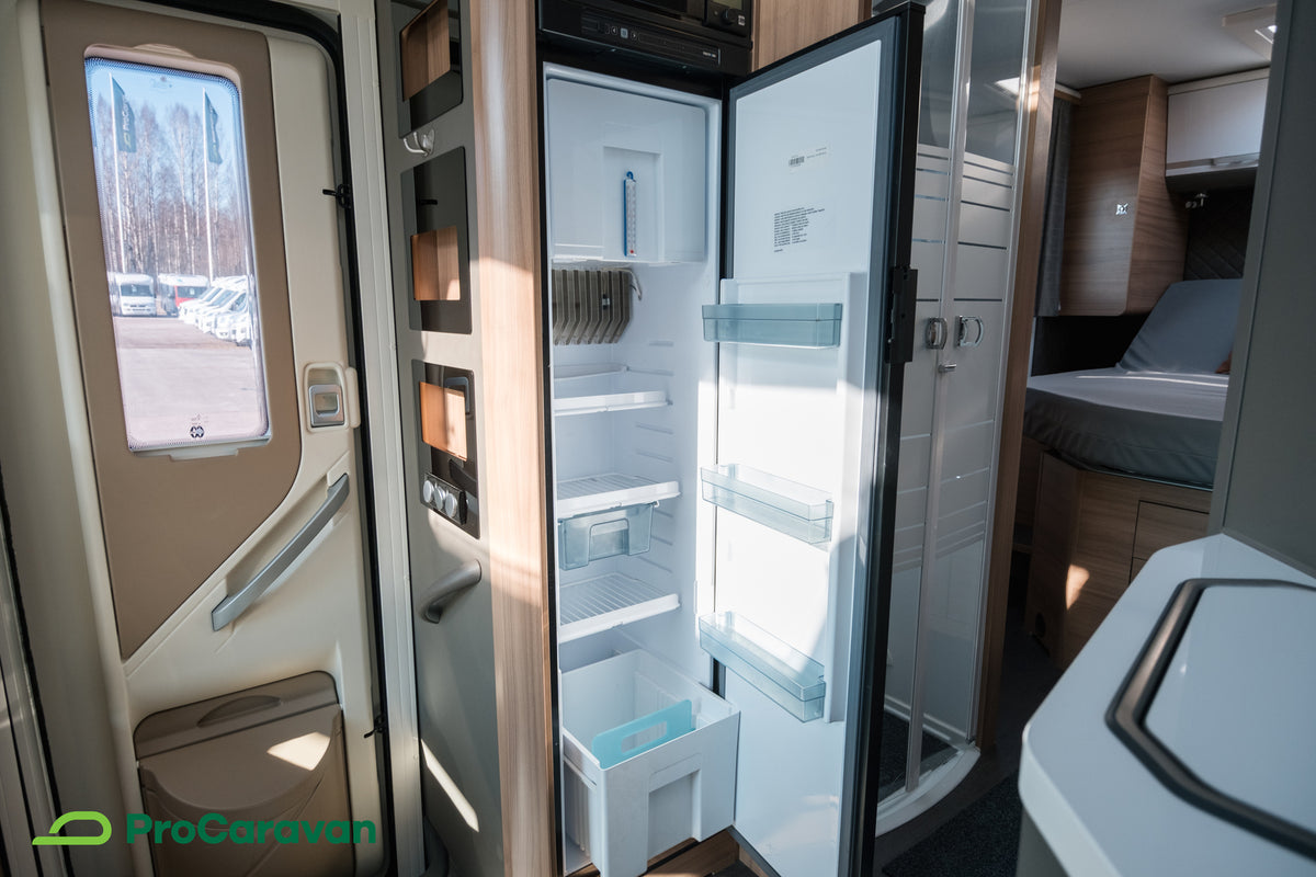 Adria Matrix Plus 670 DC