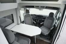 Lataa kuva Galleria-katseluun, Volkswagen Grand California  680
