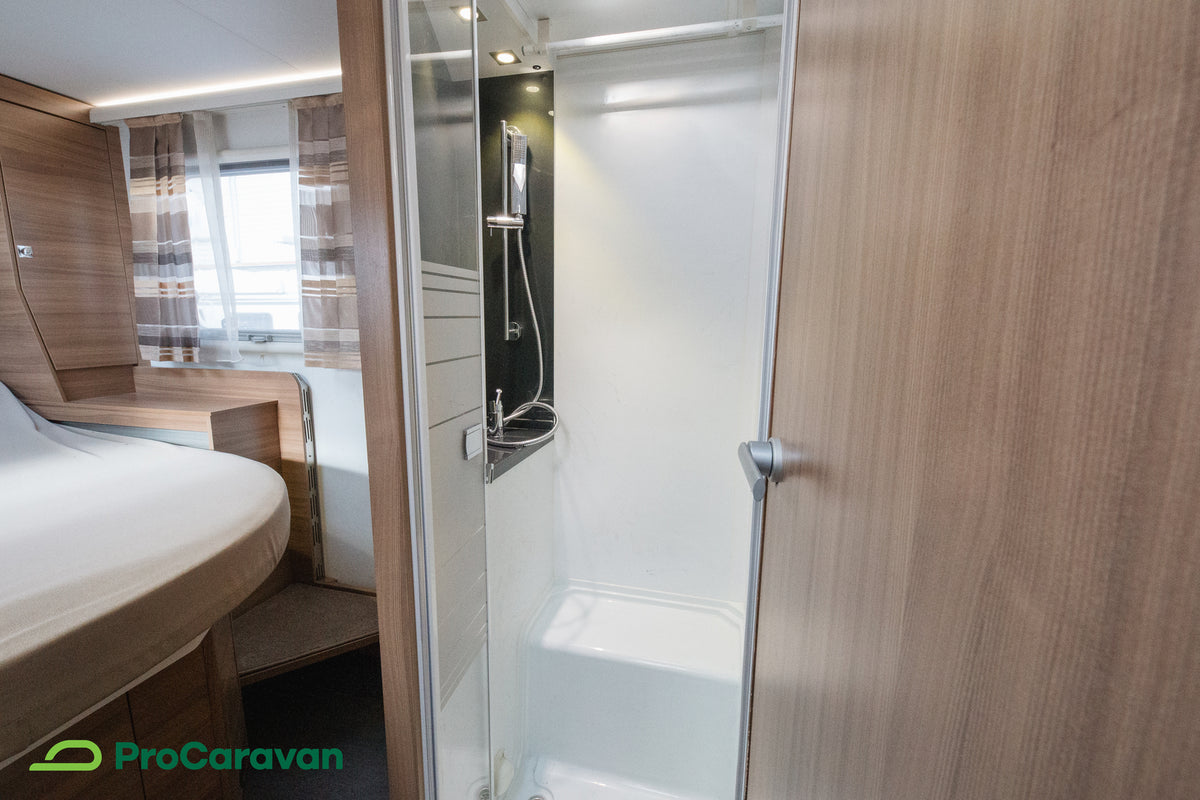 Adria Coral S 670 SC