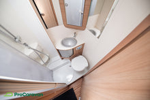 Lataa kuva Galleria-katseluun, Adria Matrix Axess M 680 SP

