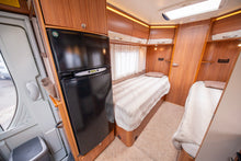 Lataa kuva Galleria-katseluun, Adria Coral S 670 SLT
