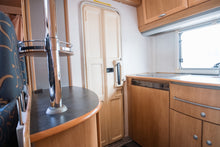 Ladda upp bild till gallerivisning, Hymer B 544

