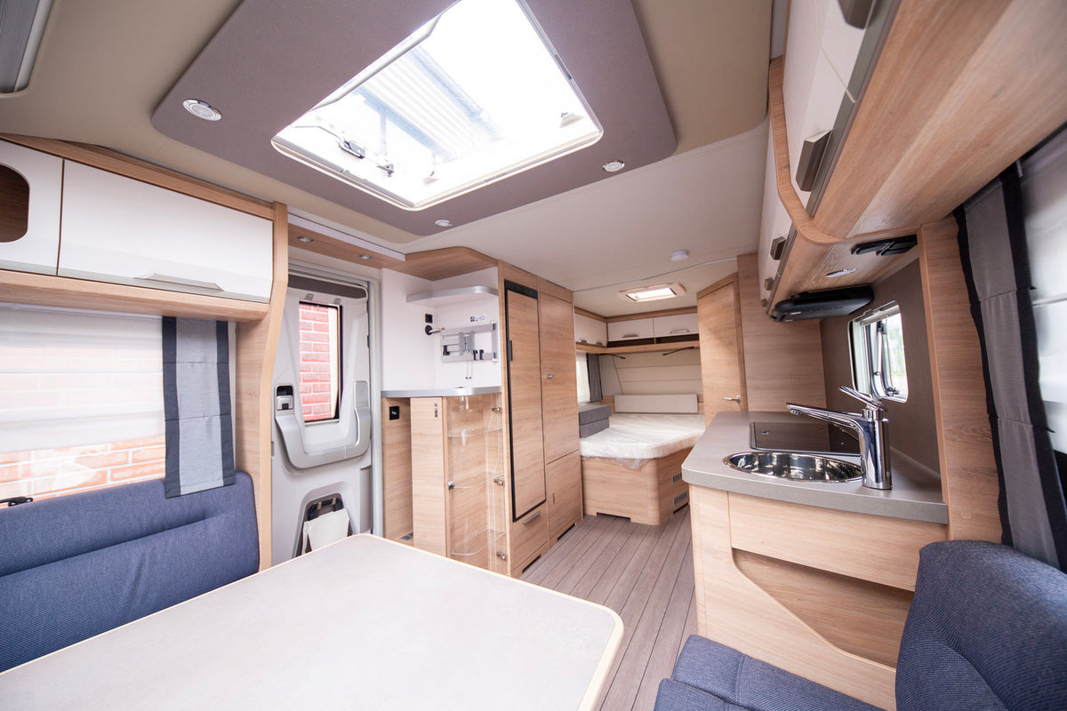 Knaus Südwind Black Selection