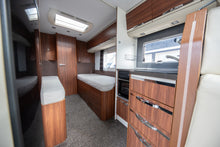 Ladda upp bild till gallerivisning, Adria Coral Supreme S 670 SLT
