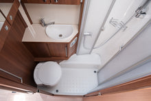 Ladda upp bild till gallerivisning, LMC Cruiser T 673G
