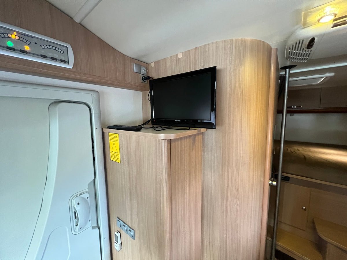 Adria Matrix Axess M 680 SP