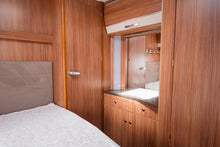 Lataa kuva Galleria-katseluun, Adria Coral S 680 ST

