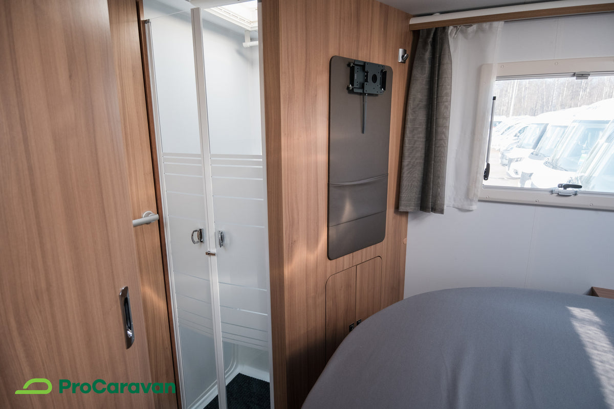 Adria Matrix Plus 670 DC