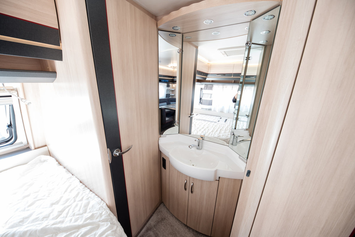 HOBBY 650 KMFe De Luxe Edition