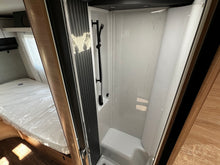 Lataa kuva Galleria-katseluun, Knaus Live Ti 650 MEG Platinum Selection
