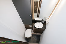 Lataa kuva Galleria-katseluun, Adria Matrix 670 SC Supreme
