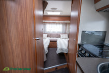 Lataa kuva Galleria-katseluun, Adria Coral S 670 SLL
