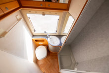 Ladda upp bild till gallerivisning, Adria 670 SP
