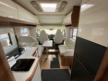 Ladda upp bild till gallerivisning, Rapido 696F R65 Edition
