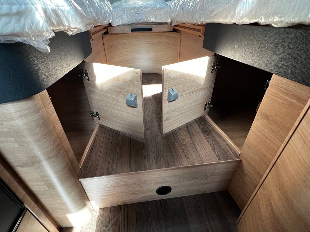 Knaus Live Ti 650 MEG Platinum Selection