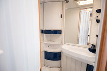 Ladda upp bild till gallerivisning, Hymer B 544
