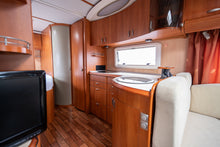Lataa kuva Galleria-katseluun, Hobby Toskana Exclusive D 750 FLC
