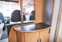 Ladda upp bild till gallerivisning, Hymer B 544
