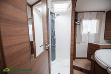 Lataa kuva Galleria-katseluun, Rapido 686F Scandinavian Exclusive
