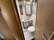Lataa kuva Galleria-katseluun, Adria Matrix Axess M 680 SP

