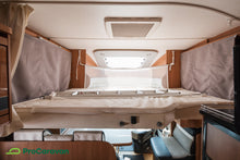 Ladda upp bild till gallerivisning, LMC Breezer H 730 Black Selection
