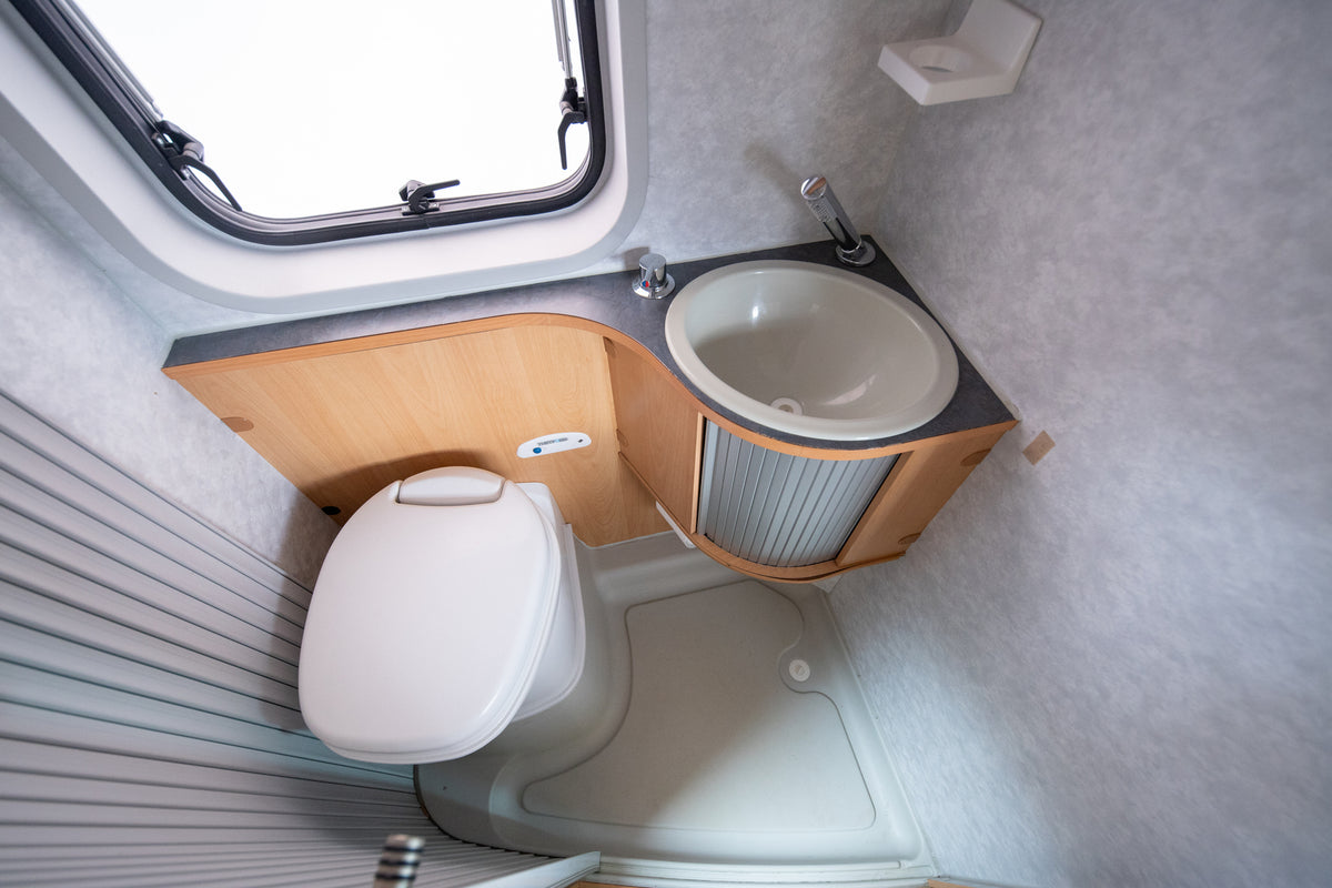 Adria Twin 600