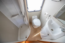 Lataa kuva Galleria-katseluun, Elnagh Baron 37
